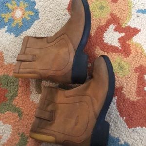 Keen boots size 8